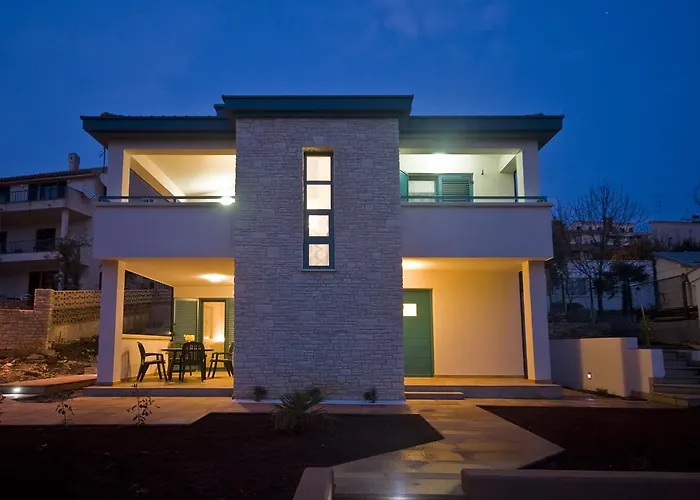 Rooms And Apartments Villa Dama