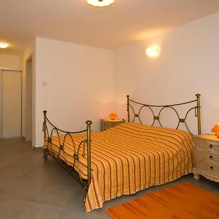 Rooms And Apartments Villa Dama Pula Room photo